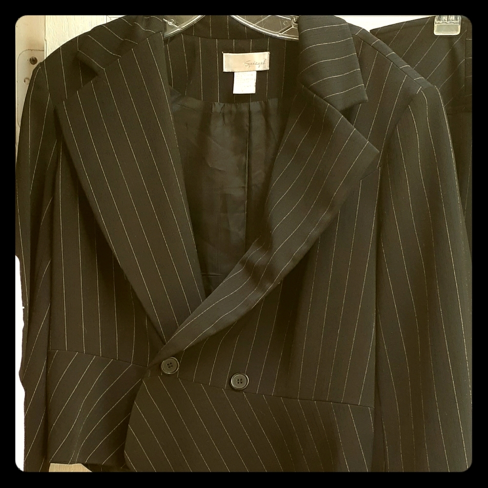 Siegal Pin Stripped Suit